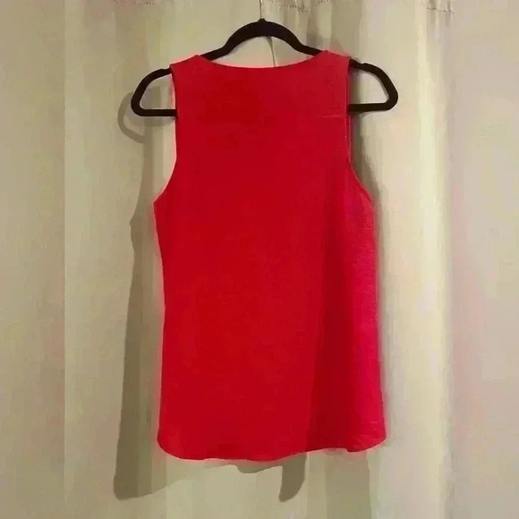 Women’s Red Everly Sleeveless  Blouse - Picture 2 of 6